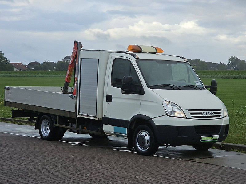 Iveco Daily 40C15 XL FASSI laadkraan - 平板货车:图5 Iveco Daily 40C15 XL FASSI laadkraan - 平板货车:图5