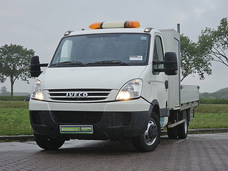 Iveco Daily 40C15 XL FASSI laadkraan - 平板货车:图1 Iveco Daily 40C15 XL FASSI laadkraan - 平板货车:图1