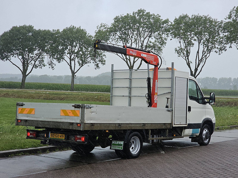 Iveco Daily 40C15 XL FASSI laadkraan - 平板货车:图3 Iveco Daily 40C15 XL FASSI laadkraan - 平板货车:图3