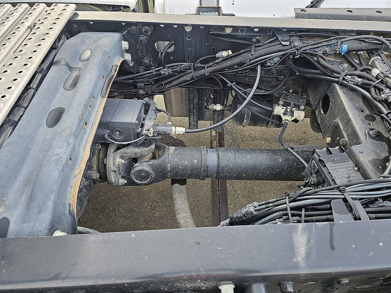 牵引车 MAN 18.460 TGX kipphydaulik:图16 牵引车 MAN 18.460 TGX kipphydaulik:图16