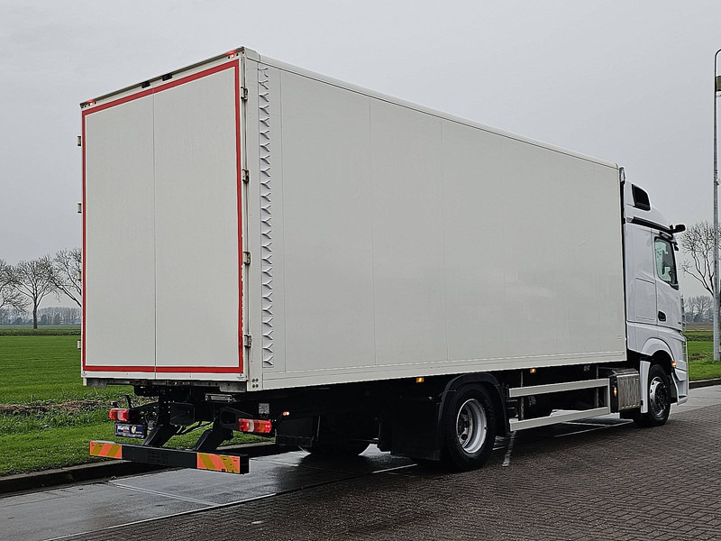 Mercedes-Benz ACTROS 1833 DRIVING SCHOOL 65TKM - 厢式卡车:图3 Mercedes-Benz ACTROS 1833 DRIVING SCHOOL 65TKM - 厢式卡车:图3