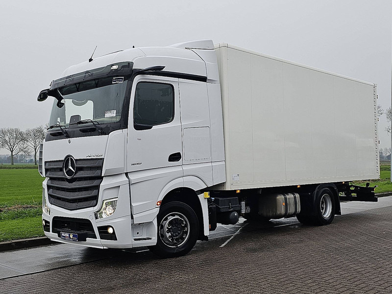 Mercedes-Benz ACTROS 1833 DRIVING SCHOOL 65TKM - 厢式卡车:图2 Mercedes-Benz ACTROS 1833 DRIVING SCHOOL 65TKM - 厢式卡车:图2