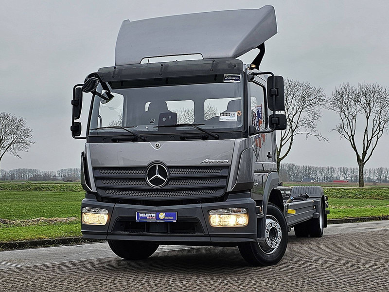 Mercedes-Benz ATEGO 1227 AIRCO WB 475 AHK - 集装箱运输车/ 可拆卸车身的卡车:图1 Mercedes-Benz ATEGO 1227 AIRCO WB 475 AHK - 集装箱运输车/ 可拆卸车身的卡车:图1