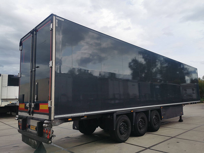 Schmitz Cargobull SKO 24 SCB LIFT AXLE BLACK - 冷藏半拖车:图2 Schmitz Cargobull SKO 24 SCB LIFT AXLE BLACK - 冷藏半拖车:图2