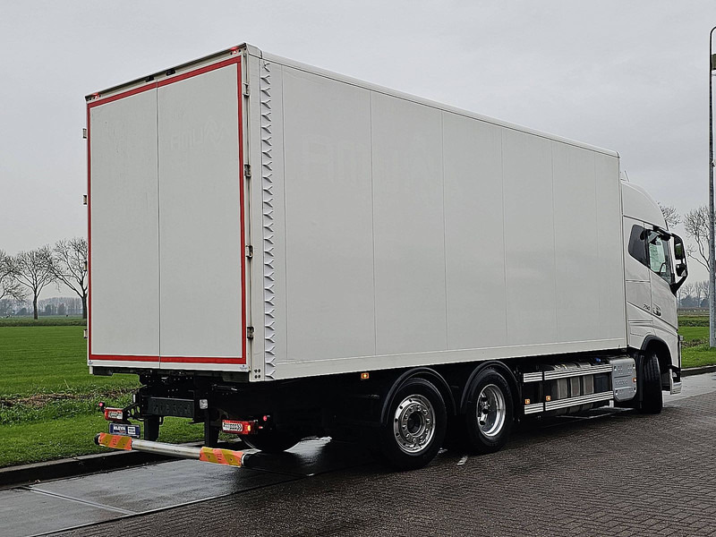 Volvo FH 16.750 6X2*4 4 SEATS 154TKM - 厢式卡车:图3 Volvo FH 16.750 6X2*4 4 SEATS 154TKM - 厢式卡车:图3