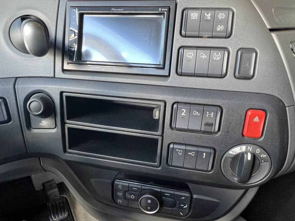 Daf XF 530 SuperSpaceCab Klima+Standklima Retarder - 牵引车:图2 Daf XF 530 SuperSpaceCab Klima+Standklima Retarder - 牵引车:图2