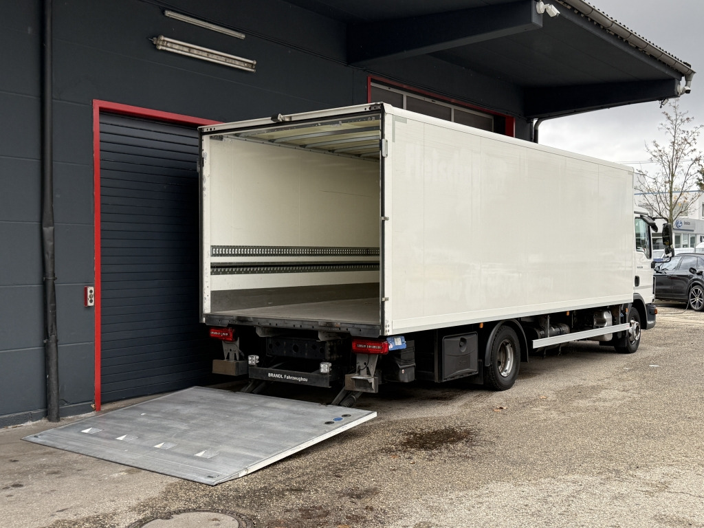 MAN TGL 12.220 Klimaautom. Kamera NAVI 7,1m Koff+LBW - 厢式卡车:图5 MAN TGL 12.220 Klimaautom. Kamera NAVI 7,1m Koff+LBW - 厢式卡车:图5