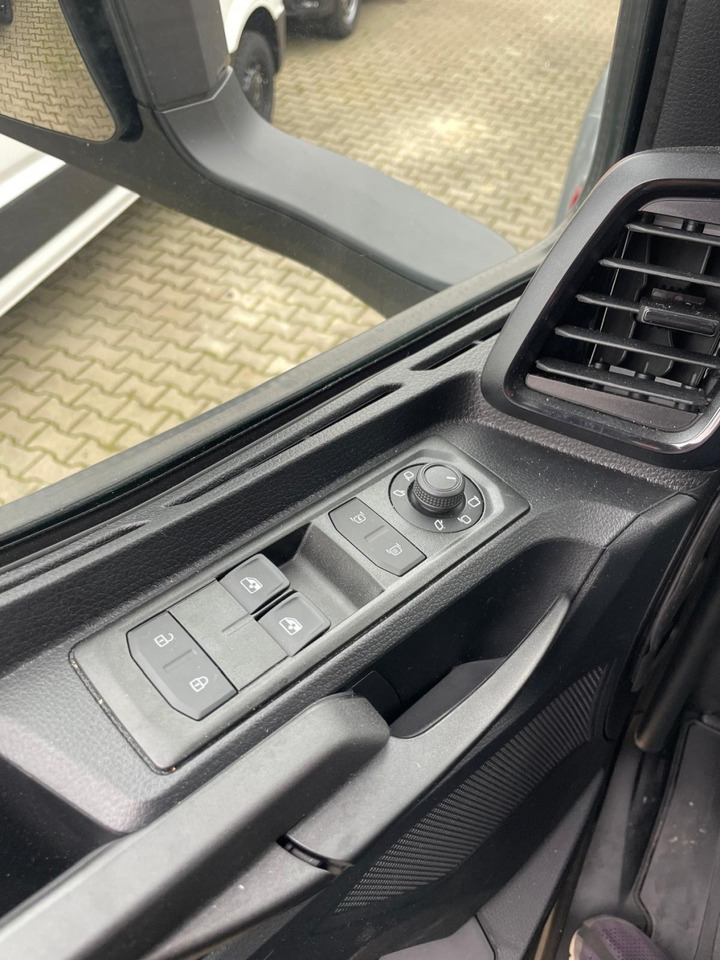 MAN TGM 12.290 Klimaauto. NAVI 7,9 Koffer+LBW Unfall - 厢式卡车:图4 MAN TGM 12.290 Klimaauto. NAVI 7,9 Koffer+LBW Unfall - 厢式卡车:图4