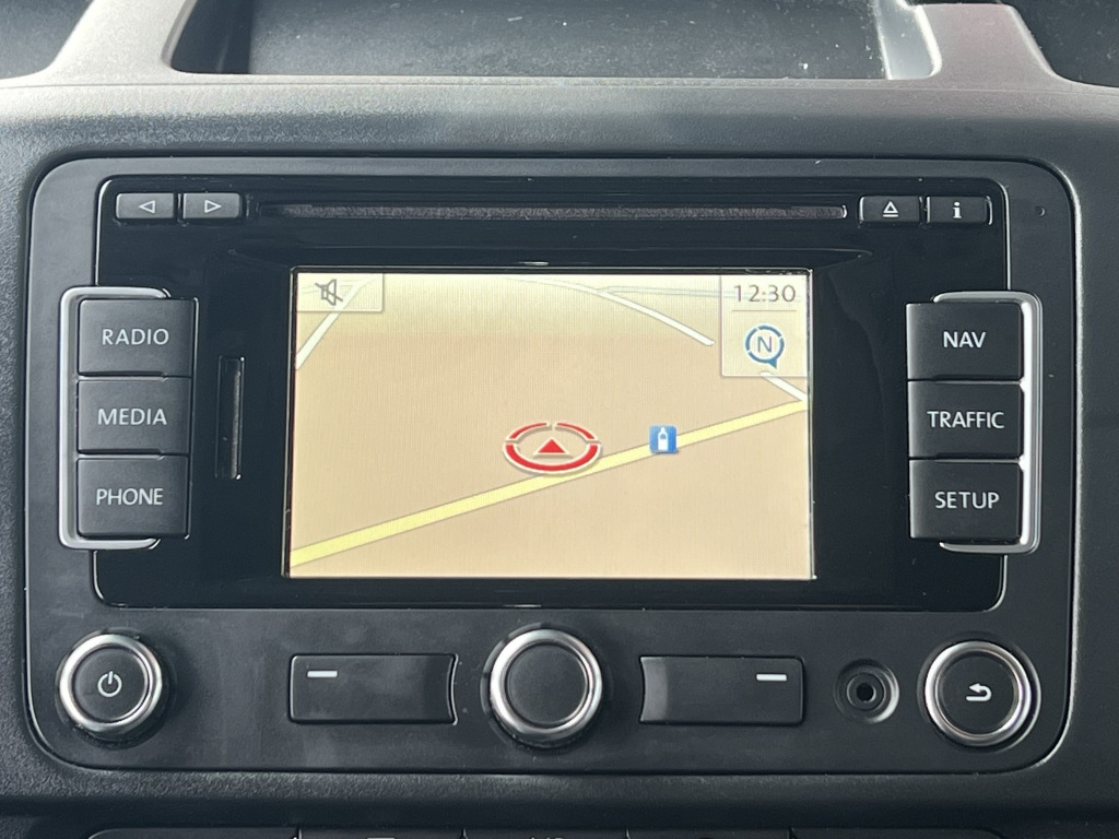 VW T5 Kombi 2,0 TDI BlueMotion Klima 9-Sitzer - 汽车:图3 VW T5 Kombi 2,0 TDI BlueMotion Klima 9-Sitzer - 汽车:图3