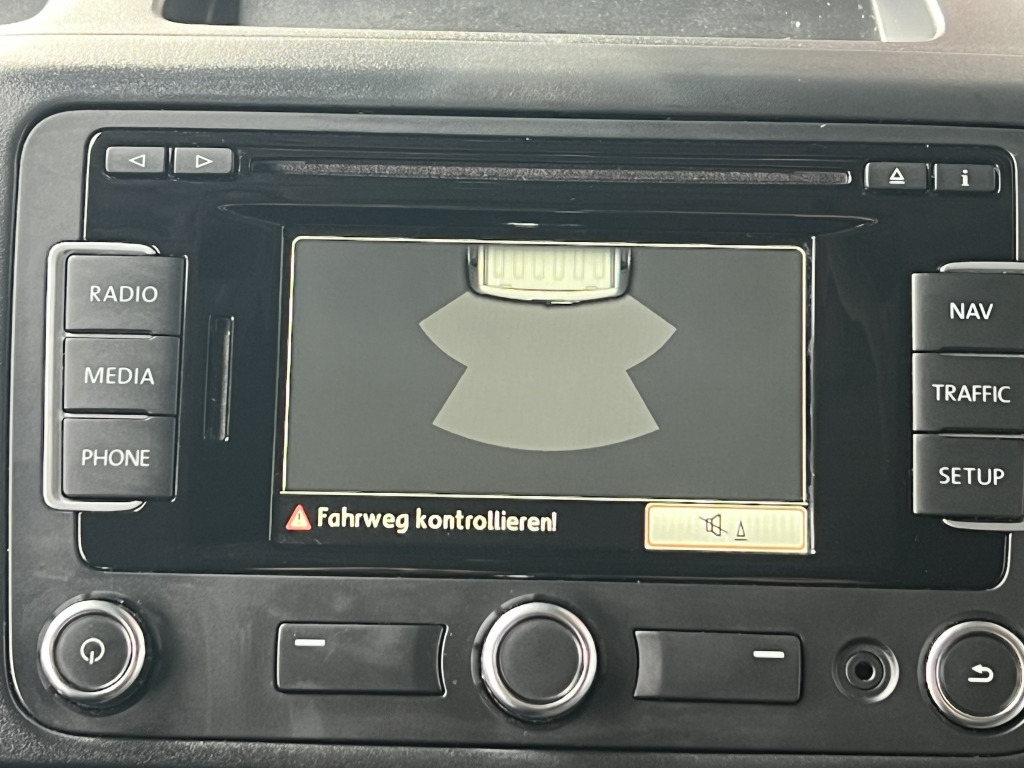 VW T5 Kombi 2,0 TDI BlueMotion Klima 9-Sitzer - 汽车:图4 VW T5 Kombi 2,0 TDI BlueMotion Klima 9-Sitzer - 汽车:图4