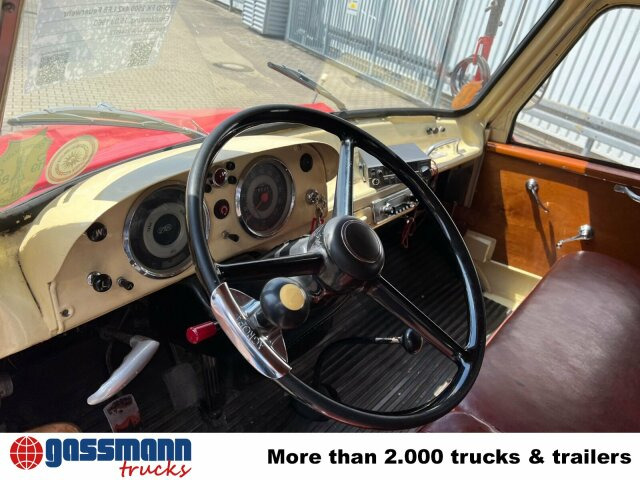 Ford FK 2500 4x2 LF8 Feuerwehr - 消防车:图2 Ford FK 2500 4x2 LF8 Feuerwehr - 消防车:图2