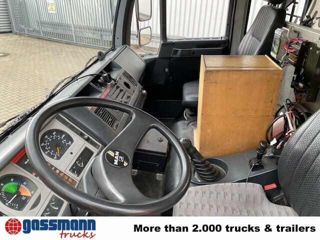 MAN 10.224 LC 4x2 BB Doka, TLF16/12, 6-Zylinder - 消防车:图4 MAN 10.224 LC 4x2 BB Doka, TLF16/12, 6-Zylinder - 消防车:图4