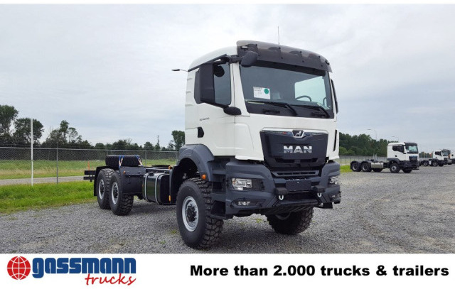 MAN TGS 33.440 6x6 BB CH, Euro2, Einzelbereifung - 驾驶室底盘卡车:图3 MAN TGS 33.440 6x6 BB CH, Euro2, Einzelbereifung - 驾驶室底盘卡车:图3