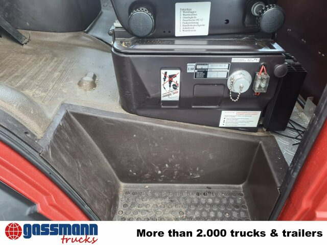 Mercedes-Benz 814 D 4x2 Doka, LF 8/6 - 消防车:图4 Mercedes-Benz 814 D 4x2 Doka, LF 8/6 - 消防车:图4