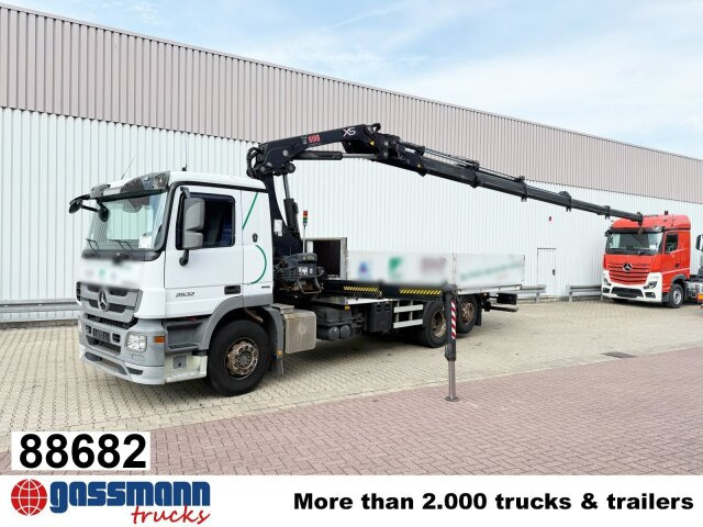 Mercedes-Benz Actros 2532 L 6x2, Liftachse, Kran Hiab 244EP-5 - 栏板式/ 平板卡车, 起重车:图1 Mercedes-Benz Actros 2532 L 6x2, Liftachse, Kran Hiab 244EP-5 - 栏板式/ 平板卡车, 起重车:图1