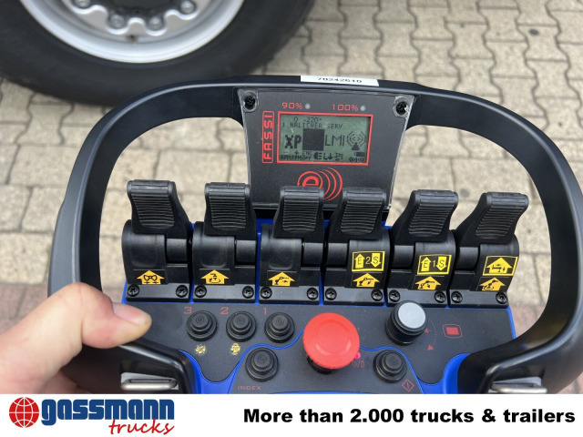 Mercedes-Benz Arocs 1832 AK 4x4, MultimediaCockpit, Navi, Kran - 翻斗车, 起重车:图4 Mercedes-Benz Arocs 1832 AK 4x4, MultimediaCockpit, Navi, Kran - 翻斗车, 起重车:图4
