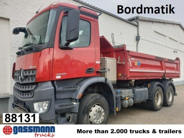 Mercedes-Benz Arocs 2635/40 K 6x4, Bordmatik links - 翻斗车:图1 Mercedes-Benz Arocs 2635/40 K 6x4, Bordmatik links - 翻斗车:图1