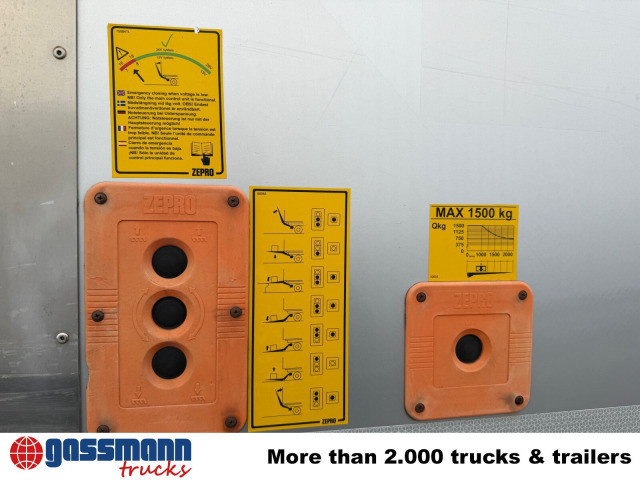 Mercedes-Benz Atego 1330 4x4, Iso-Koffer mit Heizung, LBW - 厢式卡车:图5 Mercedes-Benz Atego 1330 4x4, Iso-Koffer mit Heizung, LBW - 厢式卡车:图5