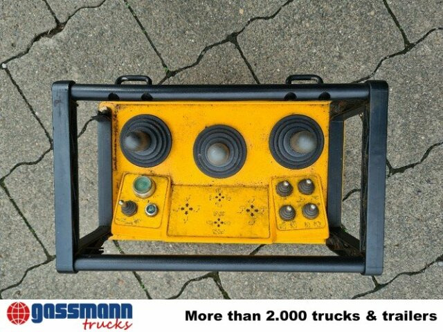 Mercedes-Benz Axor 1828 AK 4x4, Winterdienstausstattung, Kran - 翻斗车, 起重车:图2 Mercedes-Benz Axor 1828 AK 4x4, Winterdienstausstattung, Kran - 翻斗车, 起重车:图2