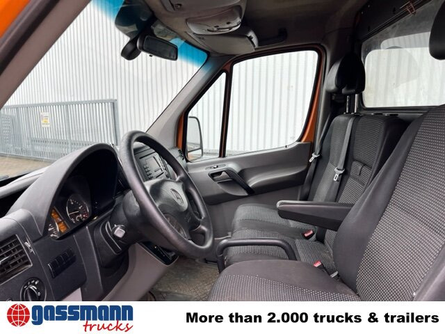 Mercedes-Benz Sprinter 515 CDI 4x2 - 无侧窗厢式货车:图4 Mercedes-Benz Sprinter 515 CDI 4x2 - 无侧窗厢式货车:图4