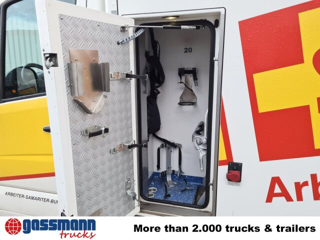 Mercedes-Benz Sprinter 516 CDI 4x2, Rettungswagen - 无侧窗厢式货车:图4 Mercedes-Benz Sprinter 516 CDI 4x2, Rettungswagen - 无侧窗厢式货车:图4