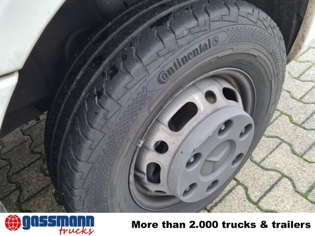 Mercedes-Benz Sprinter 516 CDI 4x2, Rettungswagen - 无侧窗厢式货车:图3 Mercedes-Benz Sprinter 516 CDI 4x2, Rettungswagen - 无侧窗厢式货车:图3