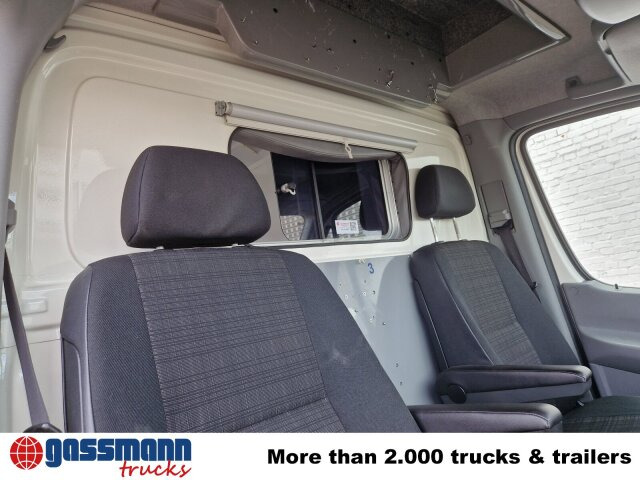 Mercedes-Benz Sprinter 516 CDI 4x2, Rettungswagen - 无侧窗厢式货车:图5 Mercedes-Benz Sprinter 516 CDI 4x2, Rettungswagen - 无侧窗厢式货车:图5