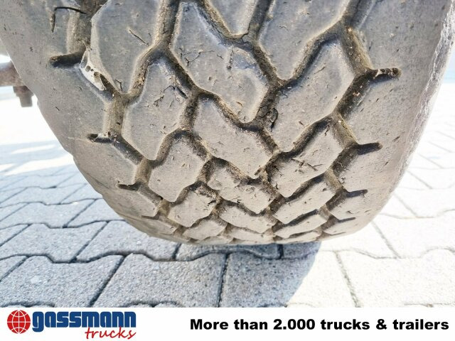 TANG Pritschenauflieger - 栏板式/ 平板半拖车:图5 TANG Pritschenauflieger - 栏板式/ 平板半拖车:图5