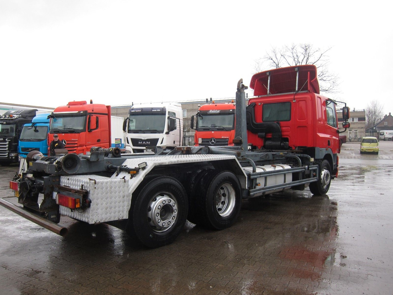 DAF CF 85 410 6X2*4 Meiller Haken Manual Retarder - 吊钩升降车:图4 DAF CF 85 410 6X2*4 Meiller Haken Manual Retarder - 吊钩升降车:图4