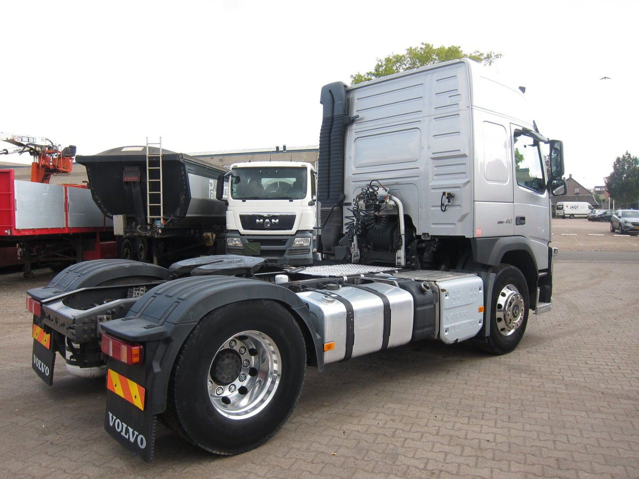 Volvo FM 410 Globe ADR PTO 600tkm Top! - 牵引车:图4 Volvo FM 410 Globe ADR PTO 600tkm Top! - 牵引车:图4