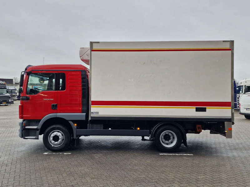 MAN TGM 12.250 Sleepercab 4x2 - Carrier Xarios 600 - Meat Hooks - Vleeshang - Rohrbahnen - Low KM - 冷藏车:图4 MAN TGM 12.250 Sleepercab 4x2 - Carrier Xarios 600 - Meat Hooks - Vleeshang - Rohrbahnen - Low KM - 冷藏车:图4