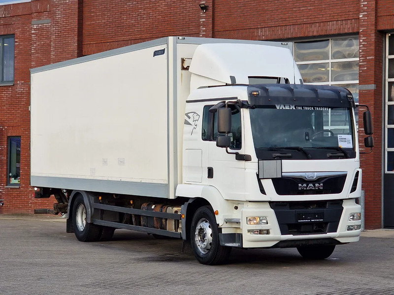 MAN TGM 18.340 4x2 - Sleepercab - Box with sidedoors - Loadlift - Full air - Euro 6 - Automatic - 厢式卡车:图1 MAN TGM 18.340 4x2 - Sleepercab - Box with sidedoors - Loadlift - Full air - Euro 6 - Automatic - 厢式卡车:图1