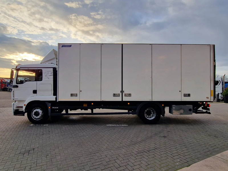 MAN TGM 18.340 4x2 - Sleepercab - Box with sidedoors - Loadlift - Full air - Euro 6 - Automatic - 厢式卡车:图4 MAN TGM 18.340 4x2 - Sleepercab - Box with sidedoors - Loadlift - Full air - Euro 6 - Automatic - 厢式卡车:图4