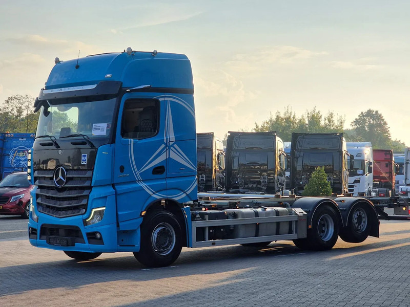 Mercedes-Benz Actros 2553 6x2 - BDF - Retarder - 4.90 WB - Loadlift - Full air - 集装箱运输车/ 可拆卸车身的卡车:图3 Mercedes-Benz Actros 2553 6x2 - BDF - Retarder - 4.90 WB - Loadlift - Full air - 集装箱运输车/ 可拆卸车身的卡车:图3