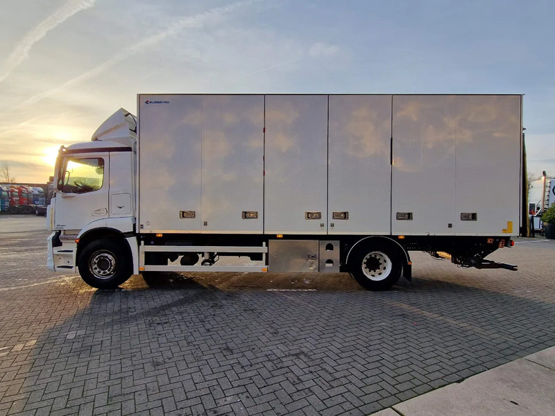 Mercedes-Benz Antos 1830 4x2 - Box with sidedoors - Zepro loadlift - Full air - 5.50 WB - Camera system - 厢式卡车:图4 Mercedes-Benz Antos 1830 4x2 - Box with sidedoors - Zepro loadlift - Full air - 5.50 WB - Camera system - 厢式卡车:图4