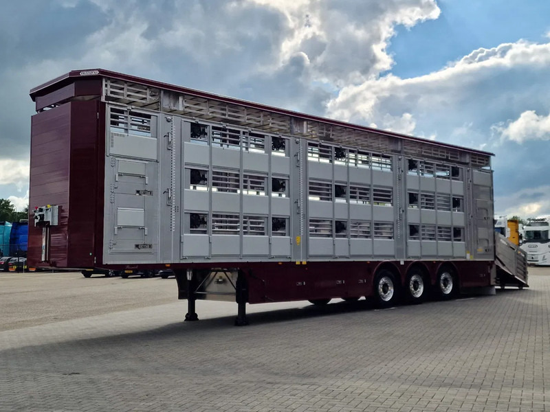Pezzaioli New - 3 deck livestock 100M2 - Water & Ventilation - Lifting floors - Lifting roof - NEW 2025 - 牲畜运输半拖车:图4 Pezzaioli New - 3 deck livestock 100M2 - Water & Ventilation - Lifting floors - Lifting roof - NEW 2025 - 牲畜运输半拖车:图4