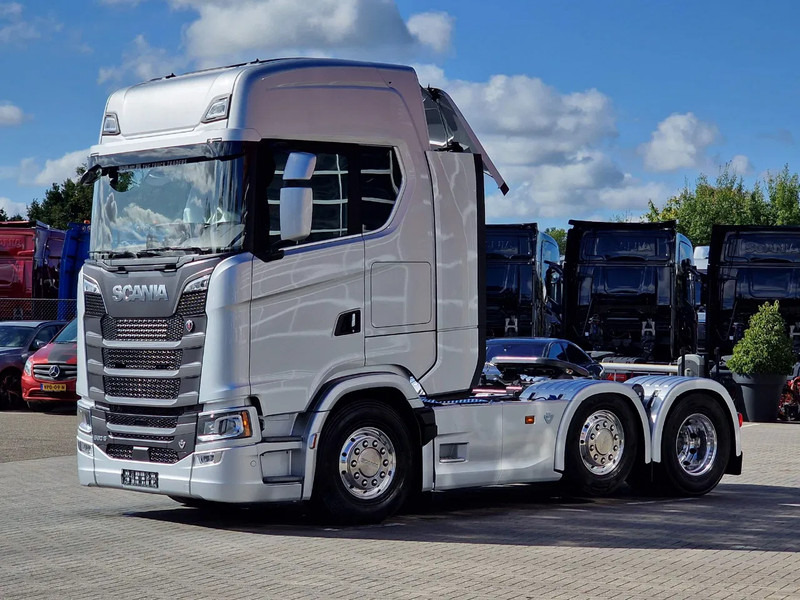 Scania 660S V8 NGS Highline 6x2/4 - New - Full spec - Retarder - Night clima - Led - Leather - Navi - 牵引车:图3 Scania 660S V8 NGS Highline 6x2/4 - New - Full spec - Retarder - Night clima - Led - Leather - Navi - 牵引车:图3