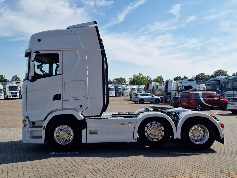 Scania 660S V8 NGS Highline 6x2/4 - New - Old dashboard - Full spec - Retarder - Night clima - Led - Leather - Navi - 牵引车:图4 Scania 660S V8 NGS Highline 6x2/4 - New - Old dashboard - Full spec - Retarder - Night clima - Led - Leather - Navi - 牵引车:图4