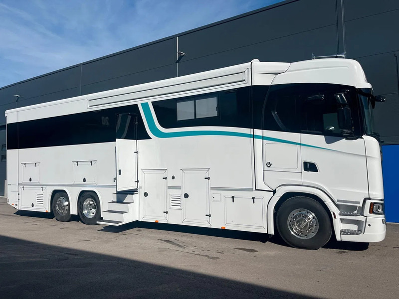 Scania S590 V8 6x2 Camper / Motorhome - New 2025 - Garage - Slide out - - 露营车:图3 Scania S590 V8 6x2 Camper / Motorhome - New 2025 - Garage - Slide out - - 露营车:图3