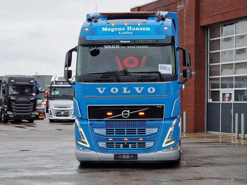 Volvo FH 13.500 Globetrotter 6x2 - I Save - PTO/hydraulics - Full air - Custom interior - 牵引车:图2 Volvo FH 13.500 Globetrotter 6x2 - I Save - PTO/hydraulics - Full air - Custom interior - 牵引车:图2