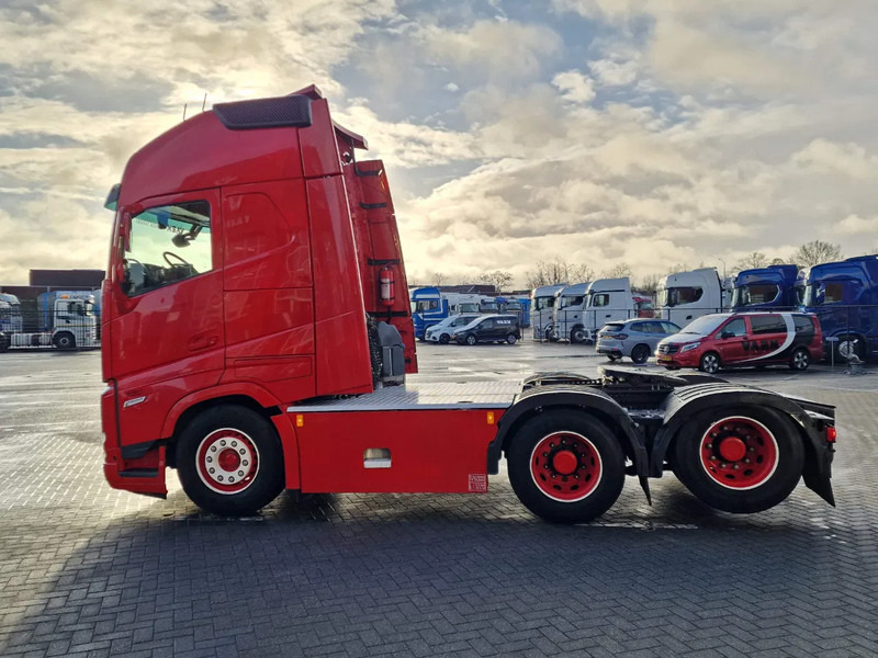Volvo FH 13.500 Globetrotter XL 6x2 - Night clima - 3.00 WB - Leather - Full air - 牵引车:图4 Volvo FH 13.500 Globetrotter XL 6x2 - Night clima - 3.00 WB - Leather - Full air - 牵引车:图4