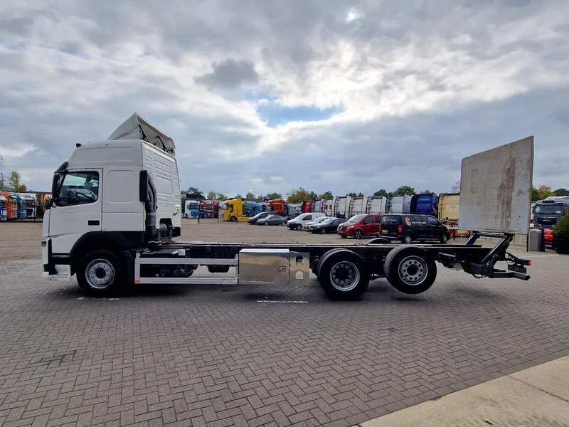 Volvo FM 380 Globetrotter 6x2 Chassis - Loadlift - 4.90 WB - Full air - Low KM - 驾驶室底盘卡车:图4 Volvo FM 380 Globetrotter 6x2 Chassis - Loadlift - 4.90 WB - Full air - Low KM - 驾驶室底盘卡车:图4