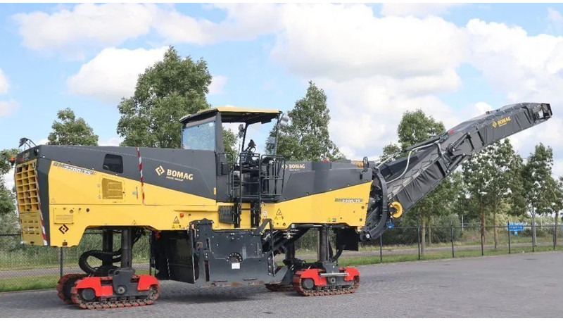 Bomag BM 2200/75 | COLD PLANER | NEW CONDITION! - 沥青机:图5 Bomag BM 2200/75 | COLD PLANER | NEW CONDITION! - 沥青机:图5