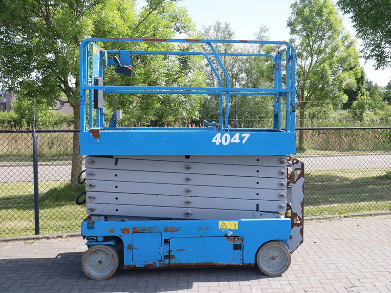 Genie GS-4047 | 14 METER | 350 KG - 剪式升降机:图1 Genie GS-4047 | 14 METER | 350 KG - 剪式升降机:图1