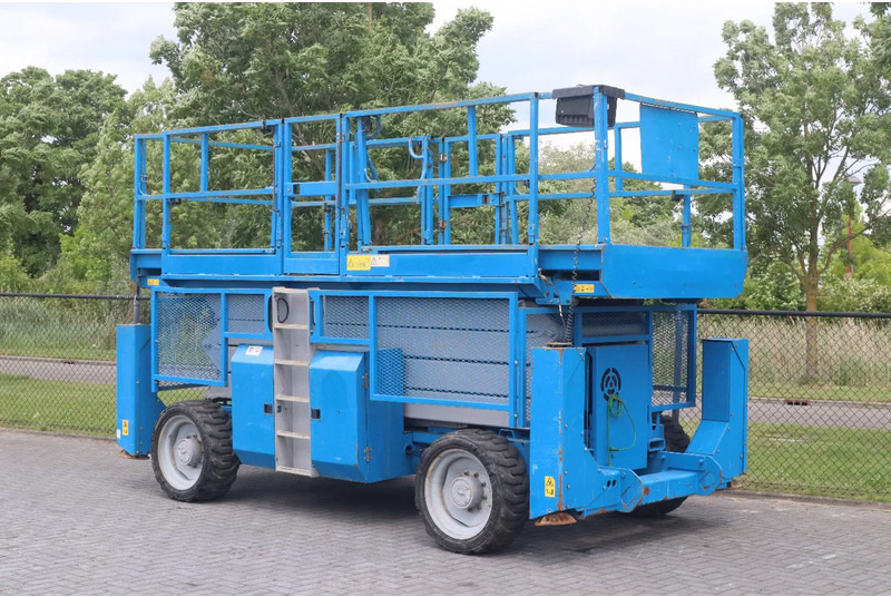 Genie GS-4390 RT | 15 METER | 680 KG - 剪式升降机:图3 Genie GS-4390 RT | 15 METER | 680 KG - 剪式升降机:图3