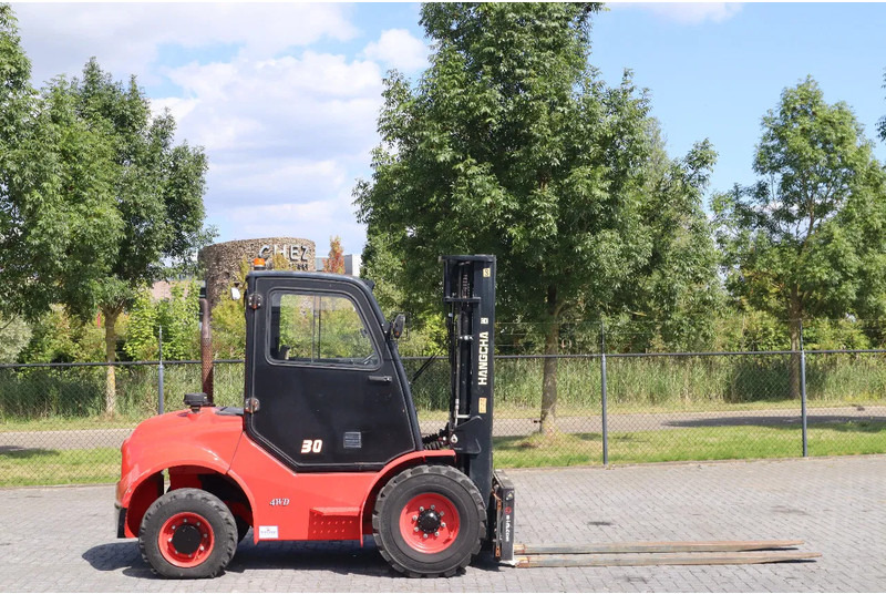 Hangcha CPCD30 - XW43C-RT4 | 4X4 | TRIPLEX | SIDESHIFT | SPREADERS - 越野叉车:图4 Hangcha CPCD30 - XW43C-RT4 | 4X4 | TRIPLEX | SIDESHIFT | SPREADERS - 越野叉车:图4