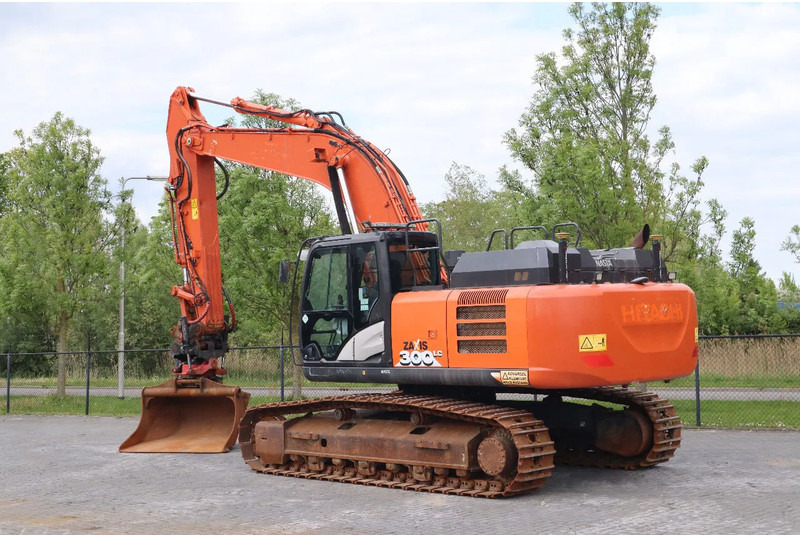 Hitachi ZX300 LC-6 | ROTOTILT | BUCKET | GPS - 履带式挖掘机:图3 Hitachi ZX300 LC-6 | ROTOTILT | BUCKET | GPS - 履带式挖掘机:图3