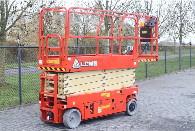 剪式升降机 LGMG AS0808E | 10 METER | 230 KG：图9