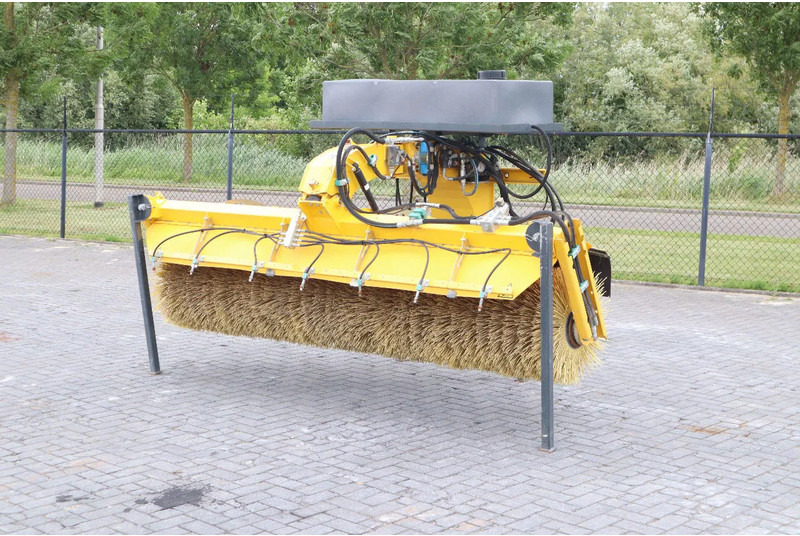 STARK RSW 3000 S | SWEEPER | BRUSH | KEHRMASCHINE | WATER SPRAY - 扫地机:图1 STARK RSW 3000 S | SWEEPER | BRUSH | KEHRMASCHINE | WATER SPRAY - 扫地机:图1