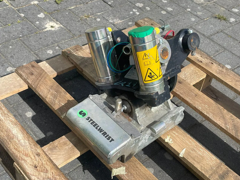 STEELWRIST TMX S30 -180HA | TILT QUICKCOUPLER | TILTING COUPLER | NEW - 倾斜旋转器 适用于 建筑机械:图3 STEELWRIST TMX S30 -180HA | TILT QUICKCOUPLER | TILTING COUPLER | NEW - 倾斜旋转器 适用于 建筑机械:图3